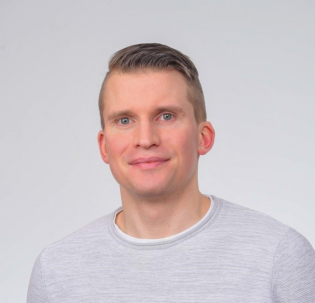 Koulutus on demokratian kulmakivi